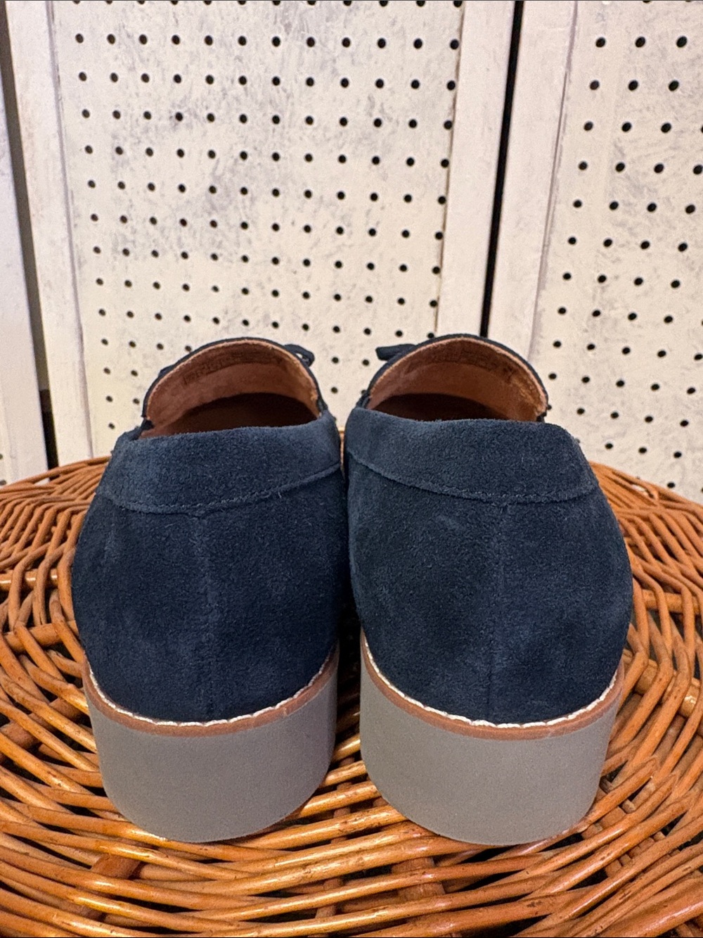 Vionic suede - Picture 4 of 9